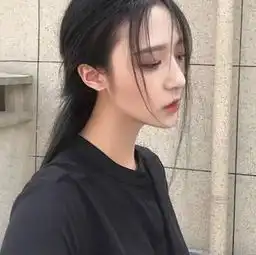 喜欢和爱有着本质的区别,女生你果然没有爱过我,真蠢
