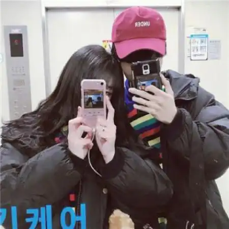 比较炫酷的头像情侣一男一女,因为炫酷才值得使用