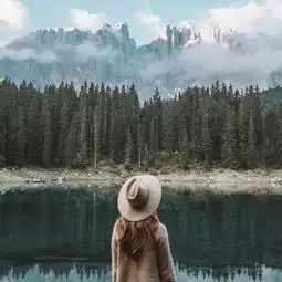 夕阳下的背影女生头像不