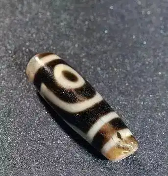 十大最贵文玩李连杰的九眼天珠只排第四,意想不到第一尽然是它