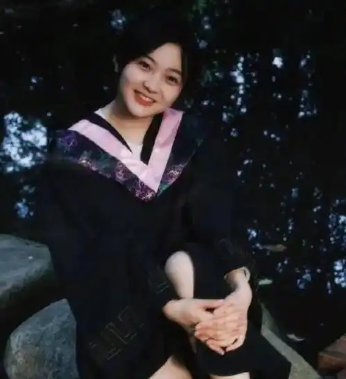 林妙可,大学毕业了时间过得真快