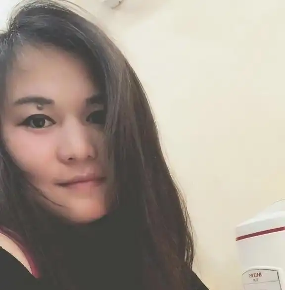2020年,湛江女孩被疫情困在印度,公司倒闭,远走尼泊尔白手起家