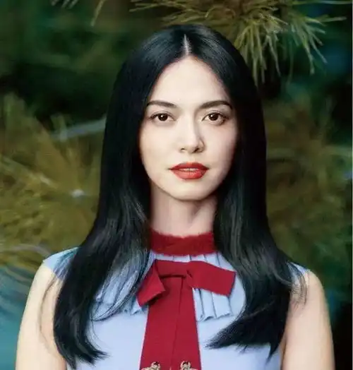 不同脸型最适合的发型和穿搭