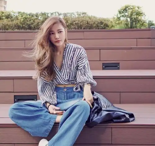 看姐妹花许维恩许路儿的穿衣秘籍,学习如何冻龄穿搭