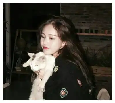 高清图片头像女生霸气怀