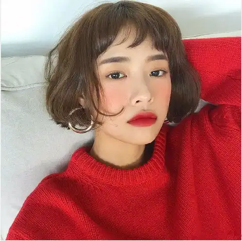 圆脸方脸的女生,应该如何快速提升自己的气质