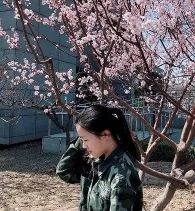 今天,00后清华女生刷屏