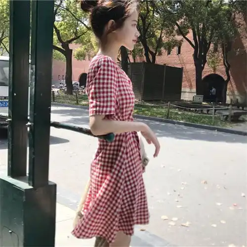 穿出优雅女人味,时尚的裙子,甜美又显气质