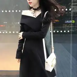 xs瑞丽花边褐色字母蓬蓬裙