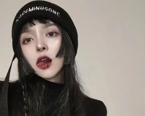 酷炫霸气拽的qq个性签名女生姐天生就傲不服让道