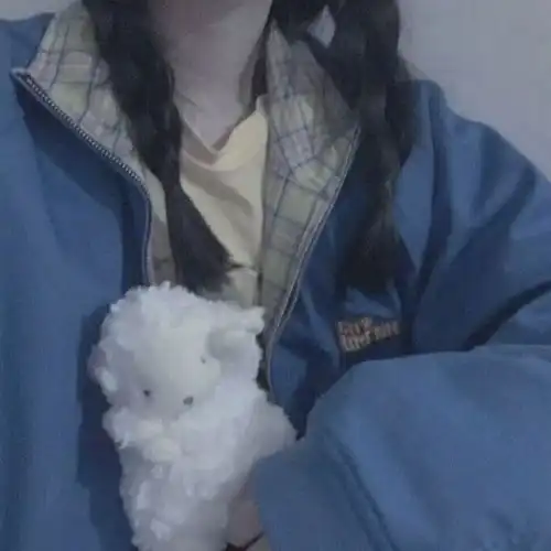 女生头像款款独行,才不至倾溢