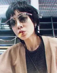 头像我不是劈腿我只是新感情来得比旧感情走得要快