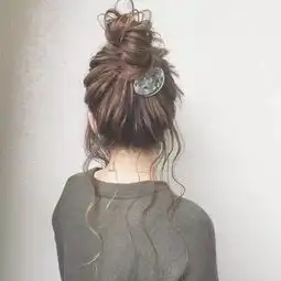 这几款发型让你美成夏日女神