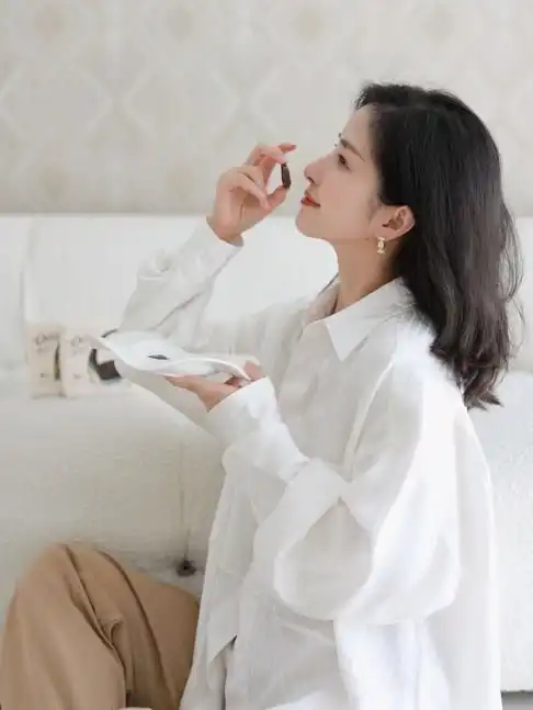 讲真高级耐看的极简文艺风,才是最显贵的穿搭style