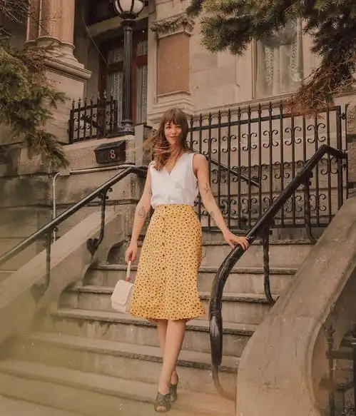 碎花裙过时了,国民闺女关晓彤都选择的迷笛裙,甜美大方还不快来