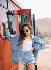 据说每个女生都希望拥有这种感觉,我喜欢第三个,你呢
