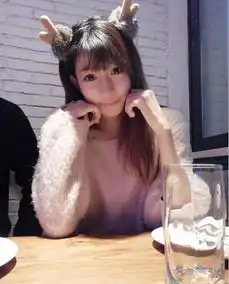 小林志玲校花陈潇戴鹿角发卡卖萌网友齐呼好美