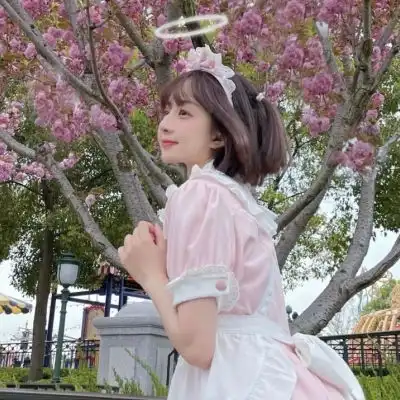 风格女头像真人天秤